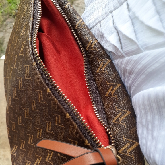 Bag - Picture 5 of 8